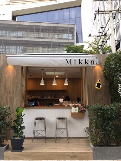 Mikka ถนนปั้น