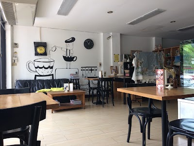 Gooodluck’s (Home) Cafe