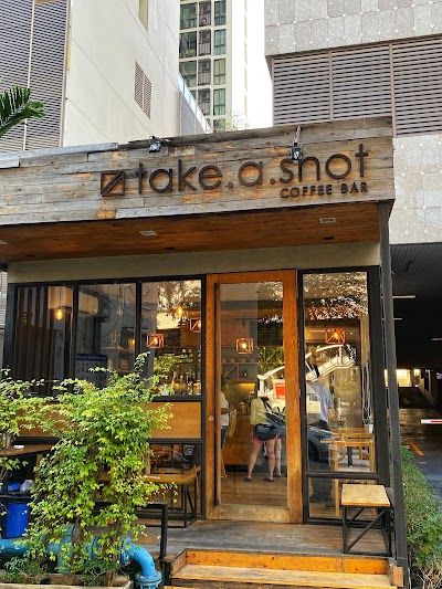 take.a.shot COFFEE BAR : BOX 1